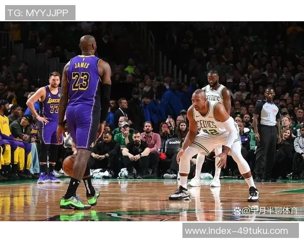 詹姆斯因伤退场东契奇34分助力双探花合力71分湖人不敌绿军